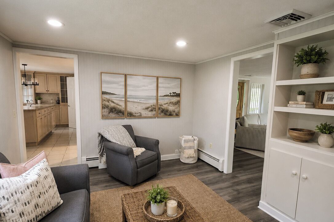 Photo of Livingroom in Watch Hill