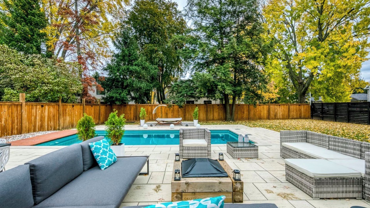 Photo of Outdoor in West Oakville