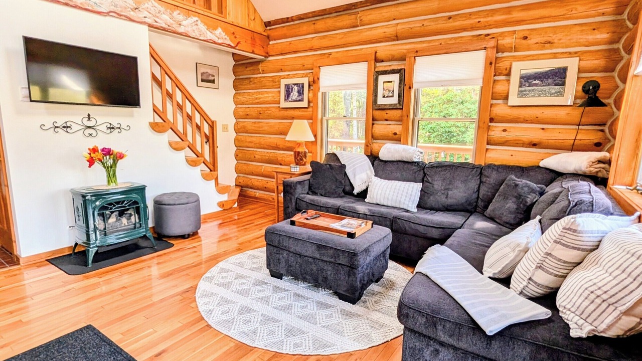 Photo of Livingroom in Warren