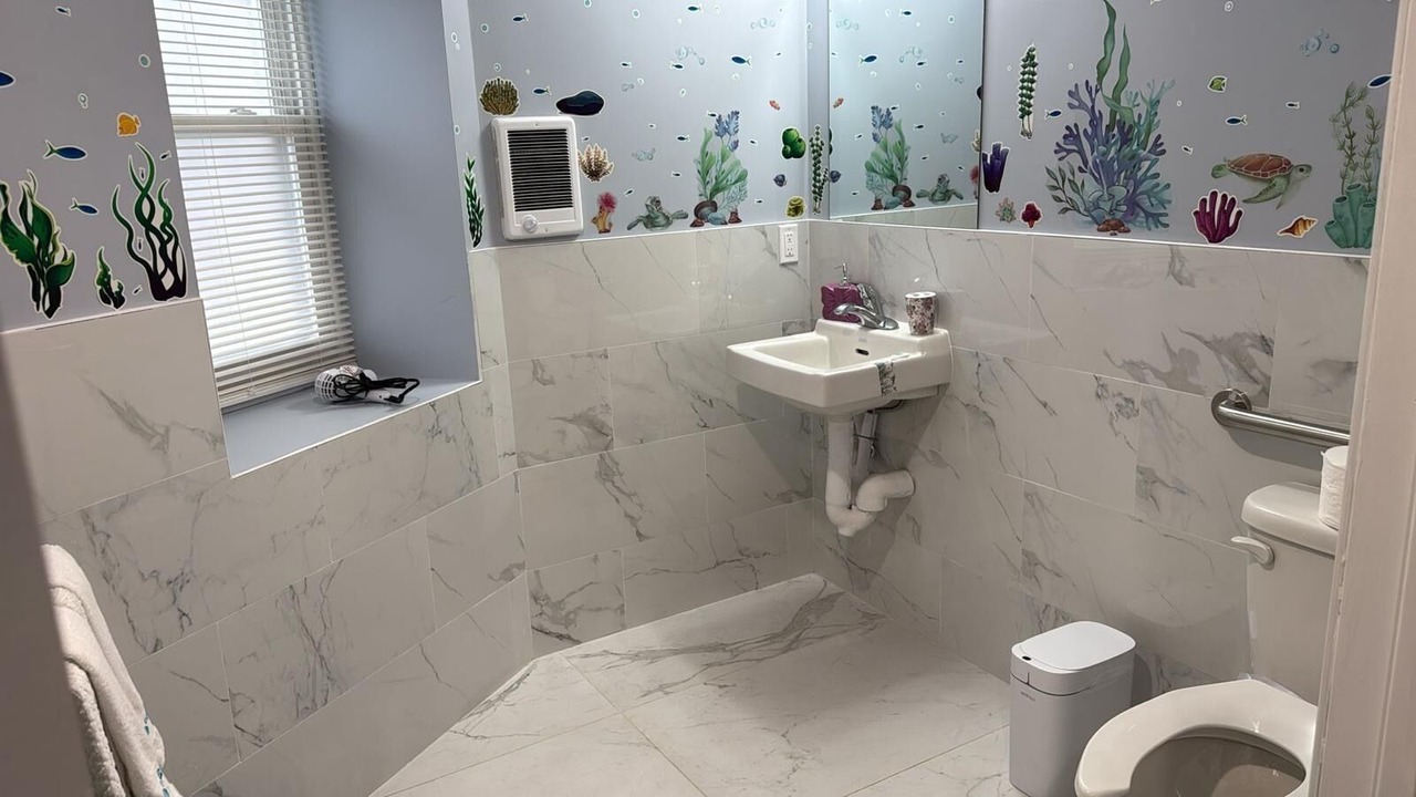 Photo of Bathroom in Ampere
