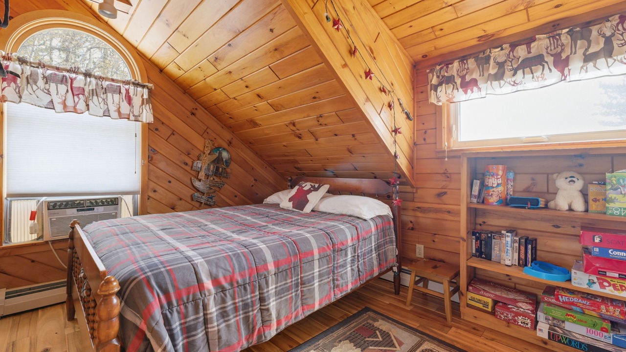 Photo of Bedroom in Lake George