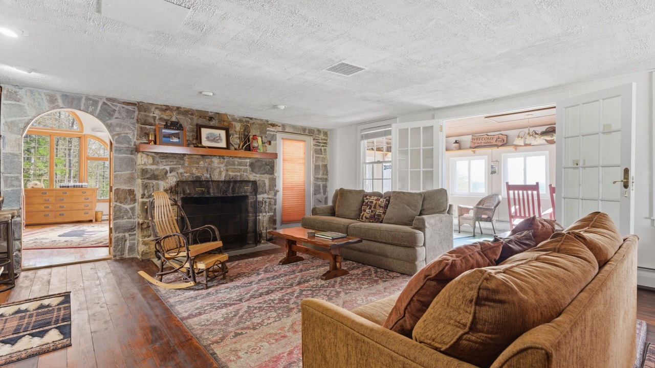 Photo of Livingroom in Lake George