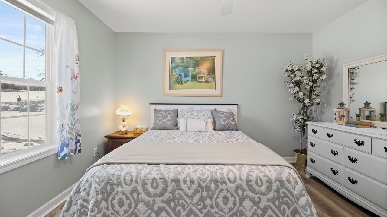 Photo of Bedroom in Town of Benton