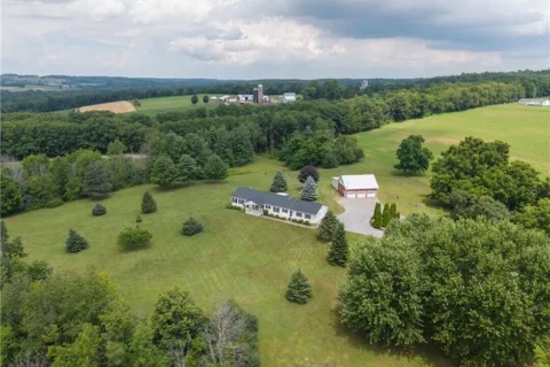 Photo of Outdoor in Town of Benton