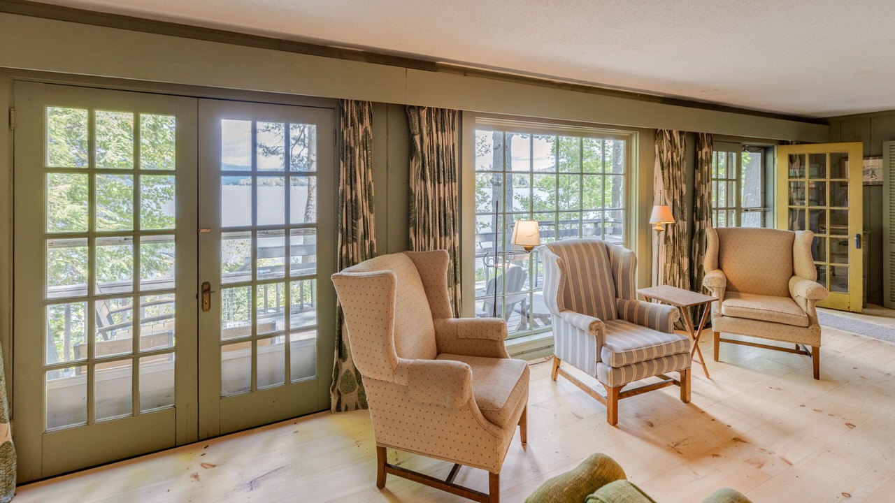 Photo of Livingroom in Holderness