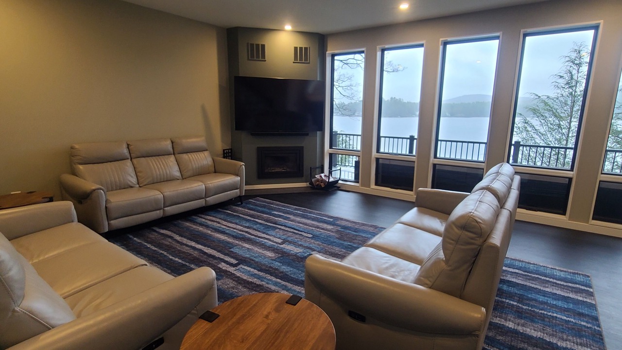 Photo of Livingroom in Alton Bay