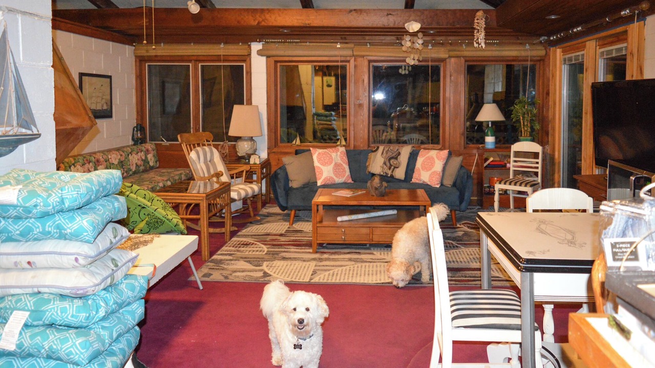 Photo of Livingroom in Truro
