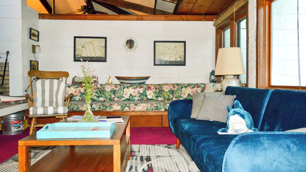Photo of Livingroom in Truro