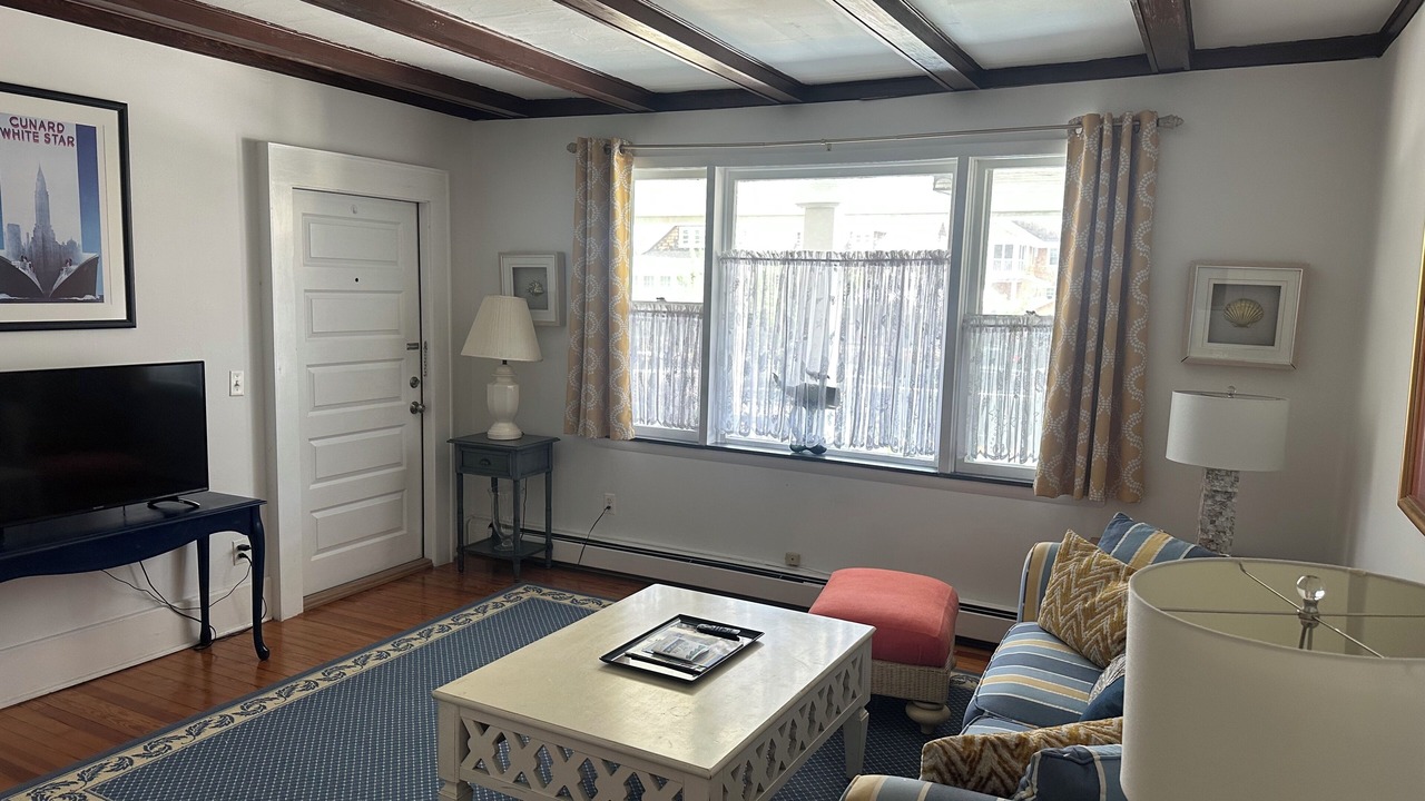 Photo of Livingroom in Avon