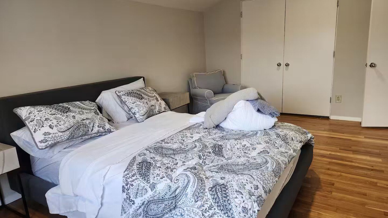 Photo of Bedroom in Bayville