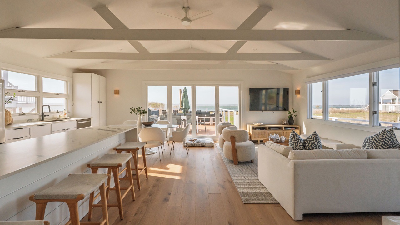 Photo of Livingroom in West Hampton Dunes