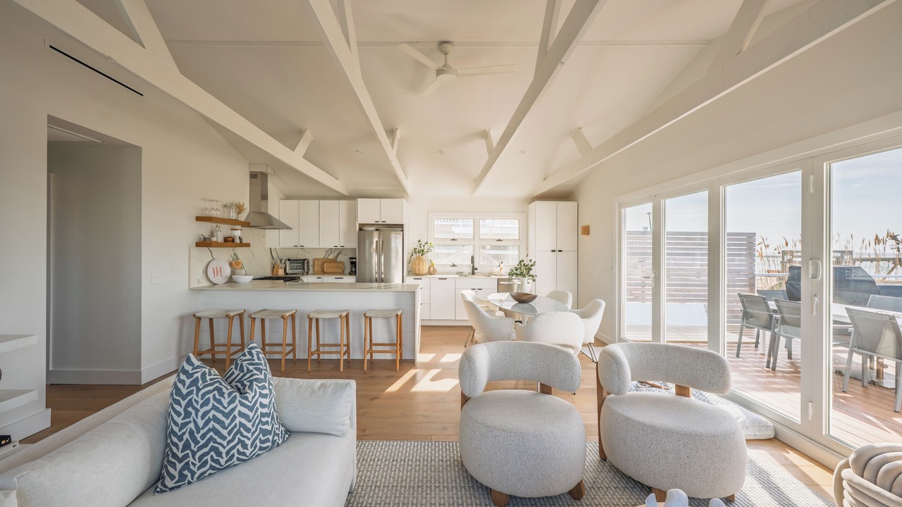 Photo of Livingroom in West Hampton Dunes