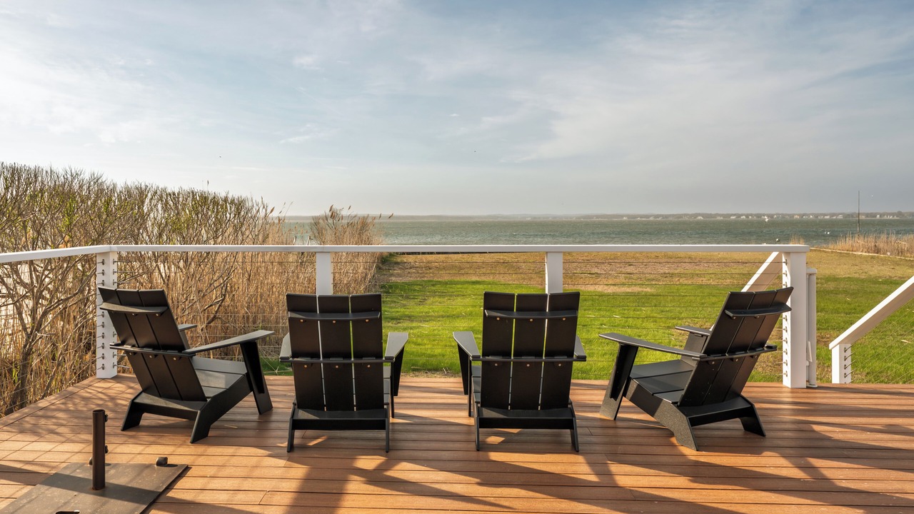 Photo of Patio Balcony in West Hampton Dunes