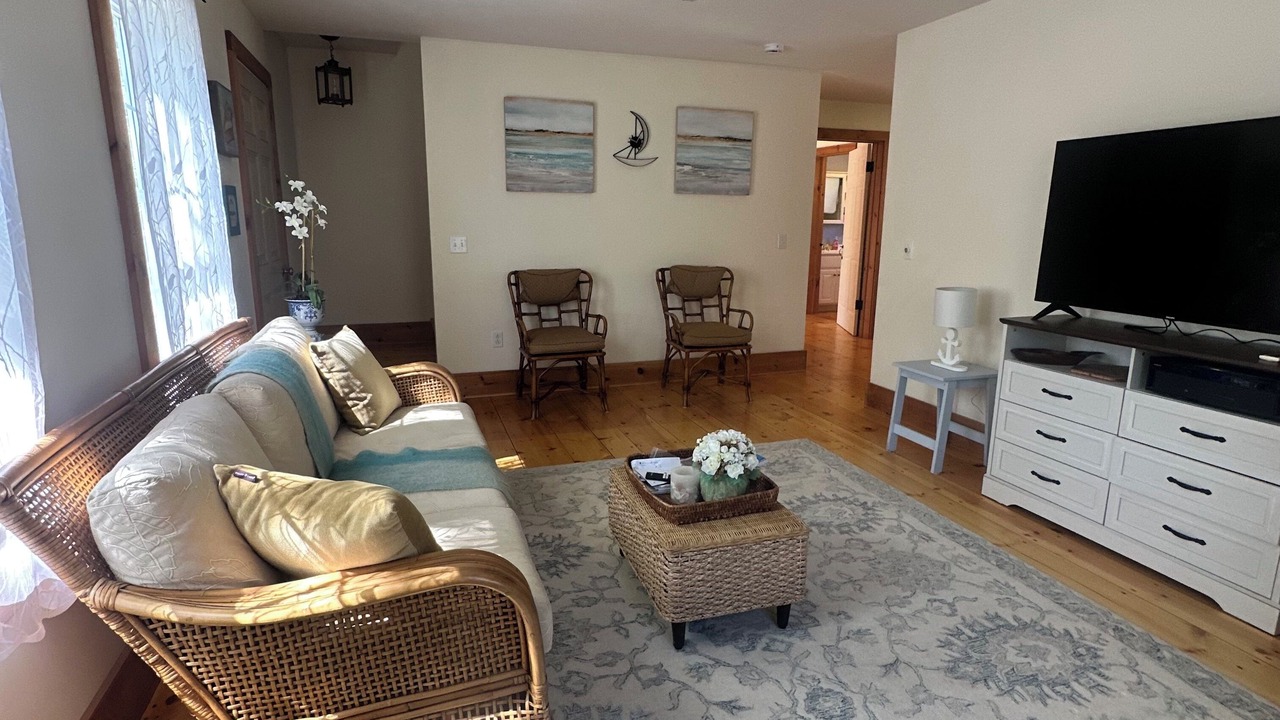 Photo of Livingroom in Edgartown
