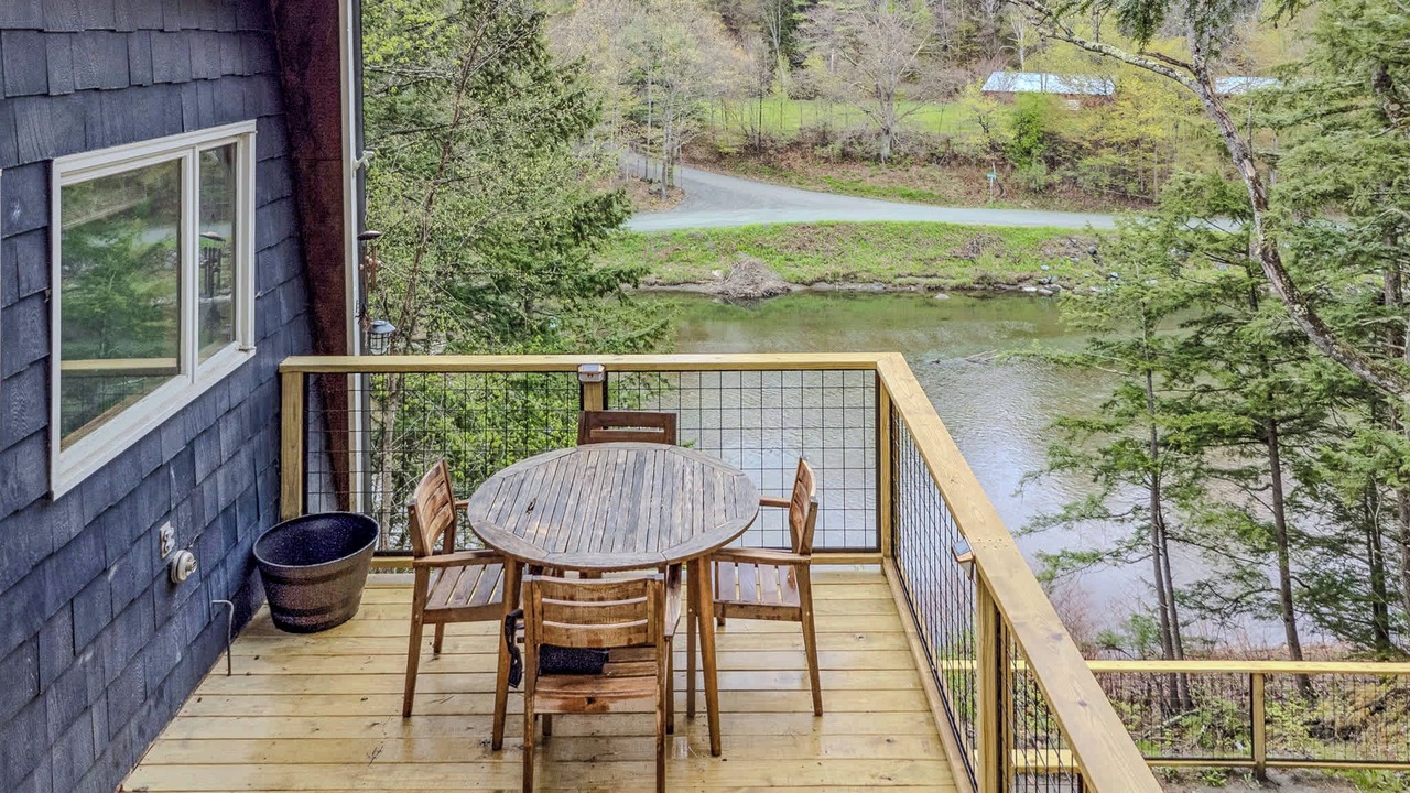 Photo of Patio Balcony in Taftsville