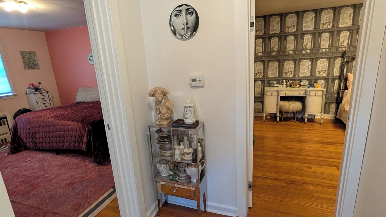 Photo of Bedroom in Garfield