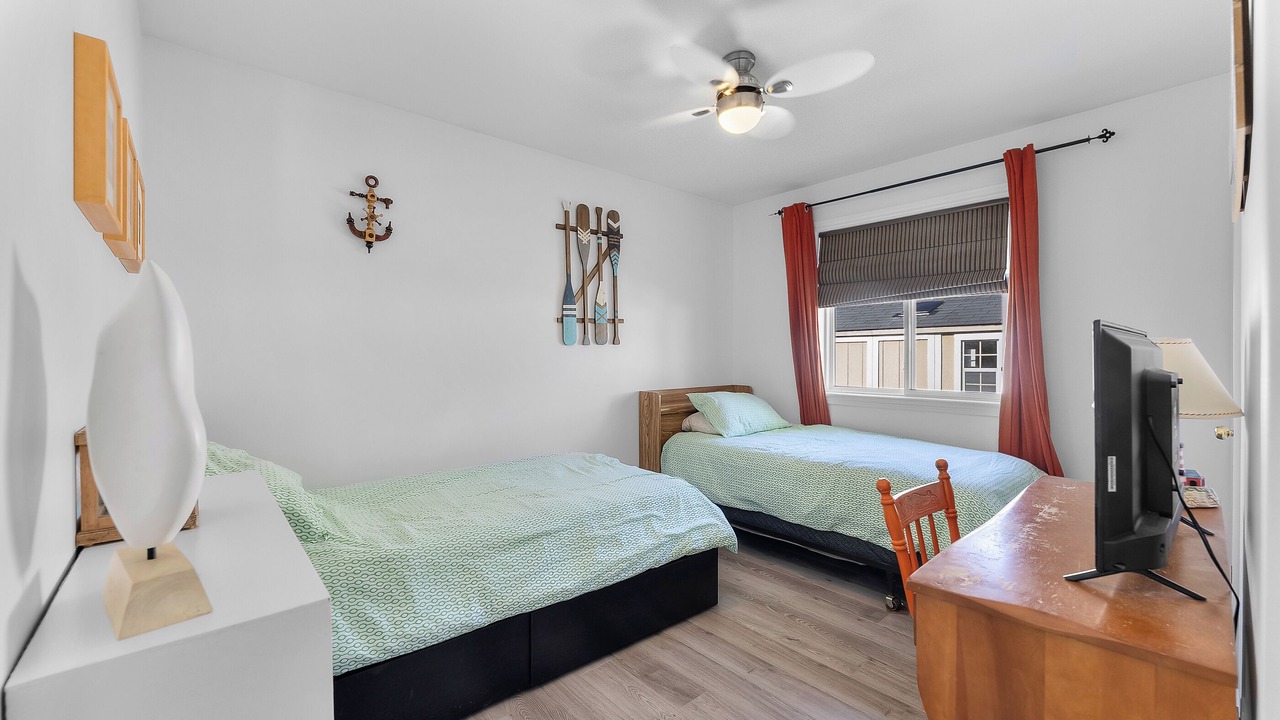 Photo of Bedroom in Crystal Beach