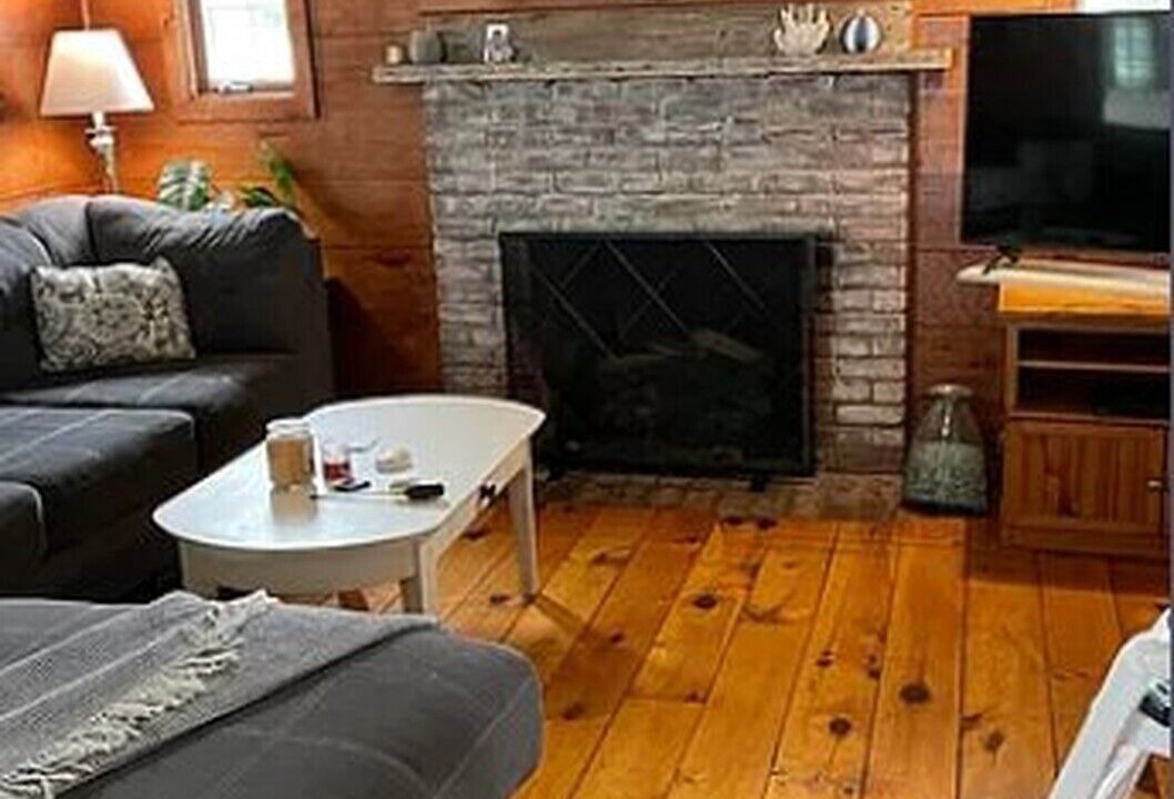 Photo of Livingroom in Niantic