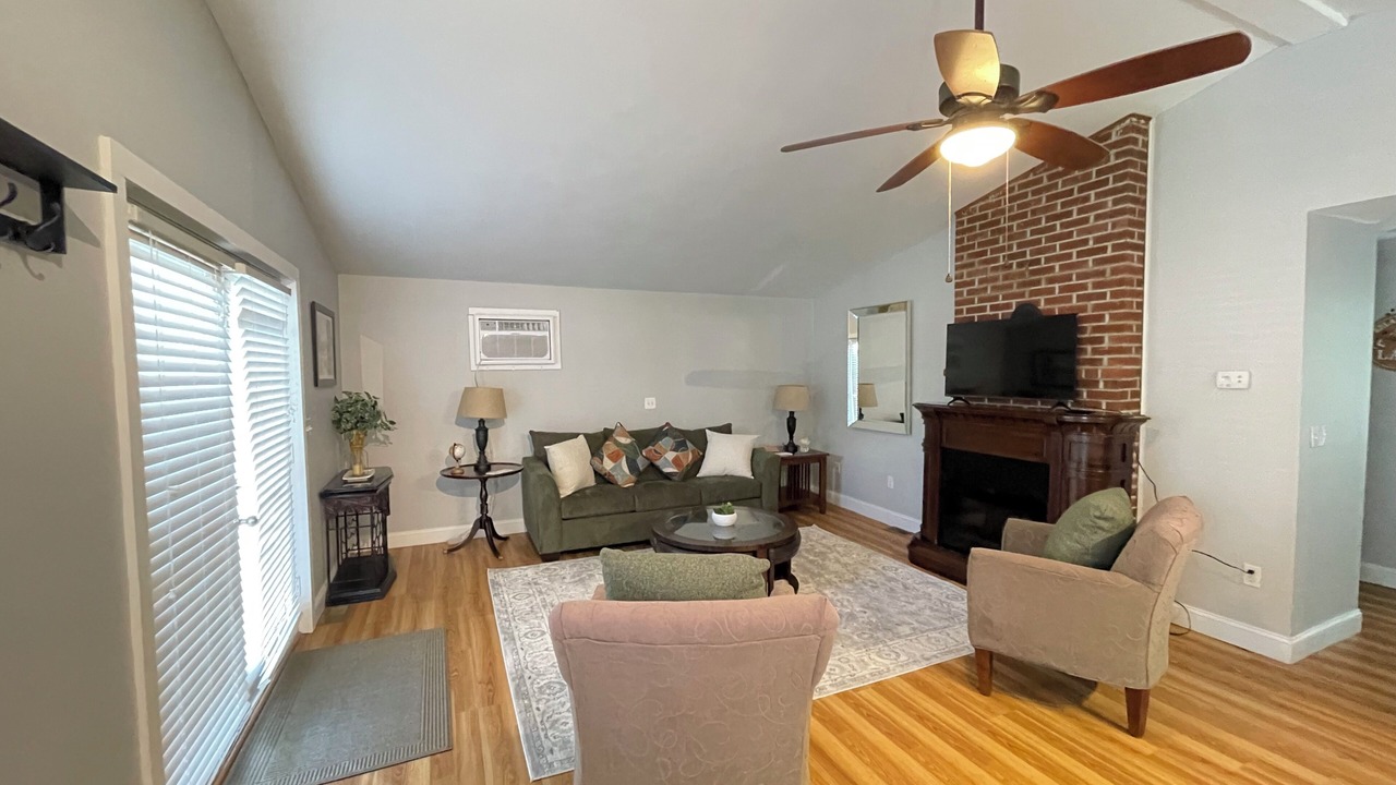 Photo of Livingroom in Windham