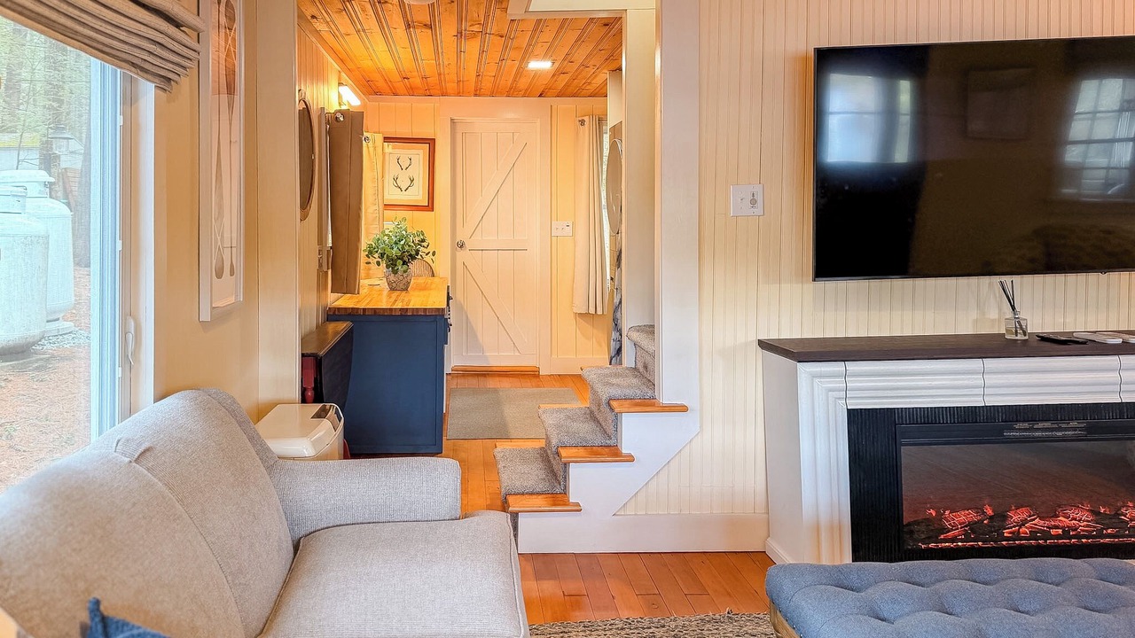 Photo of Livingroom in Barrington