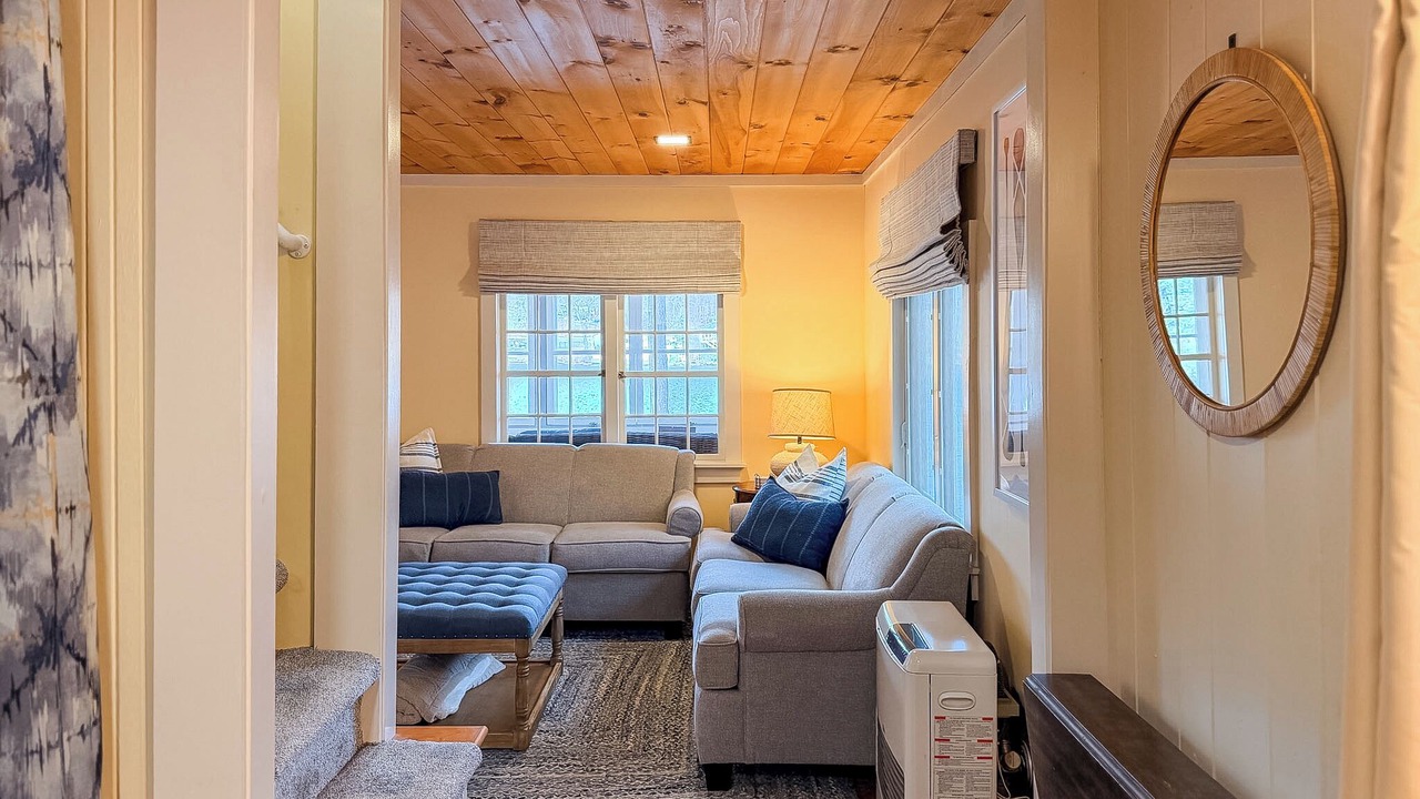 Photo of Livingroom in Barrington