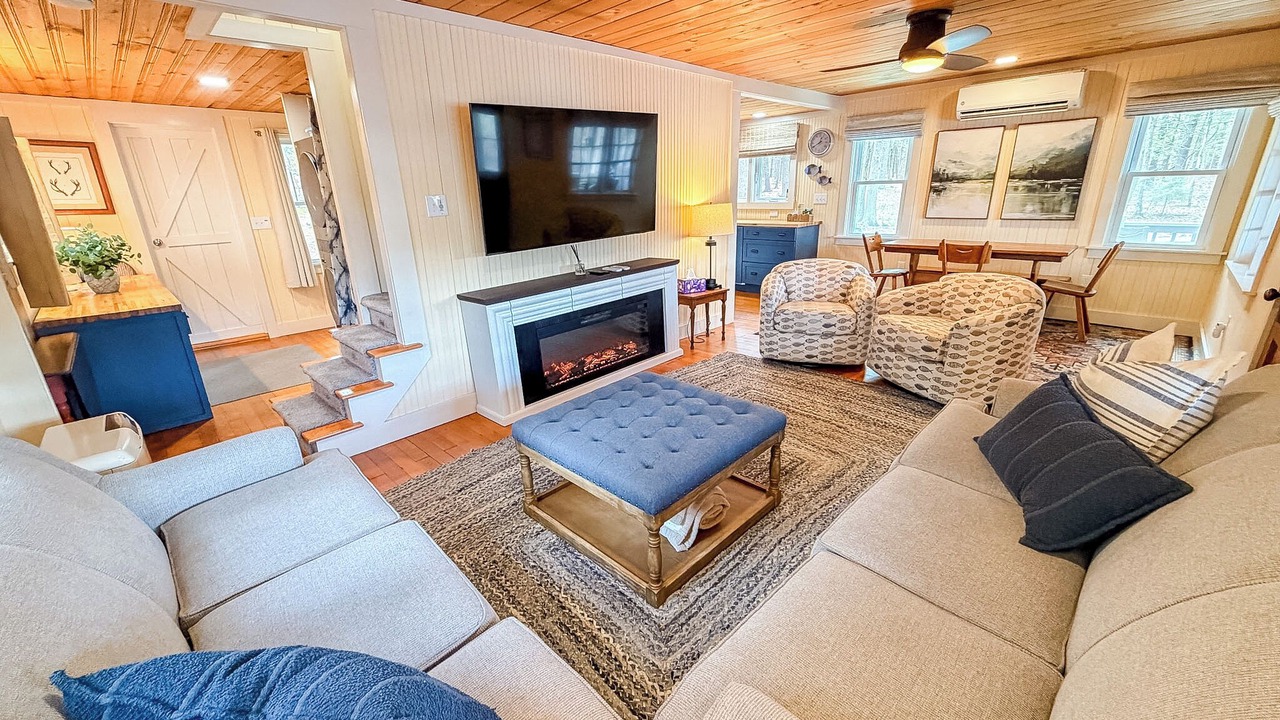 Photo of Livingroom in Barrington