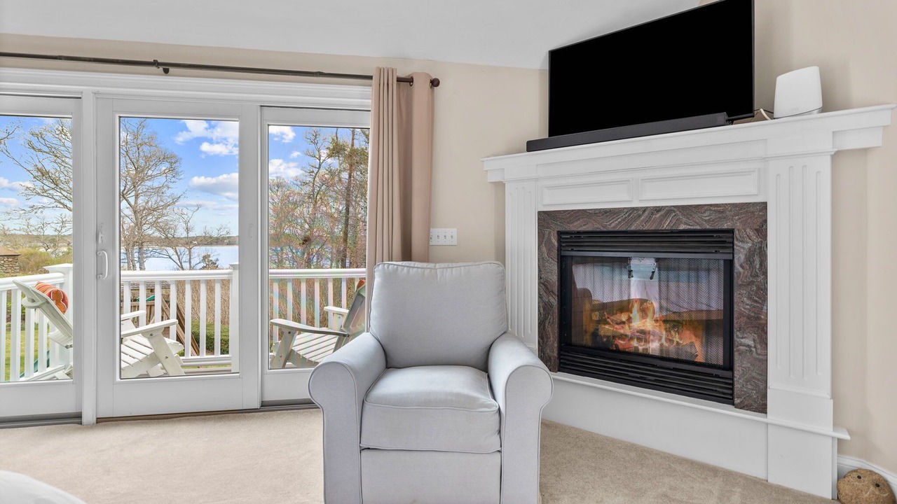 Photo of Livingroom in Buzzards Bay
