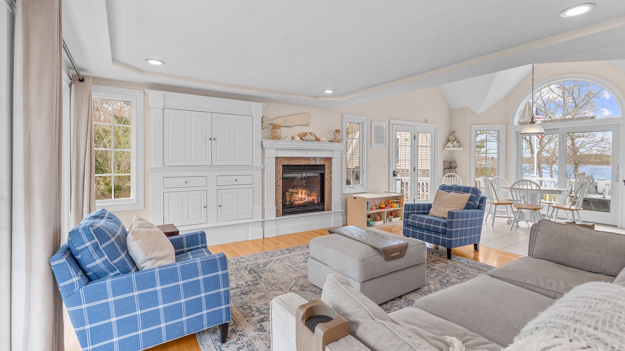 Photo of Livingroom in Buzzards Bay