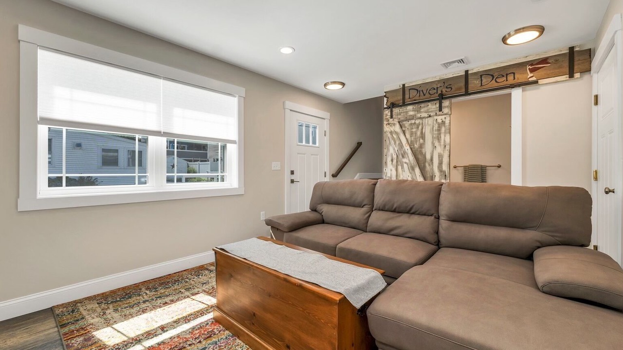 Photo of Livingroom in Hampton