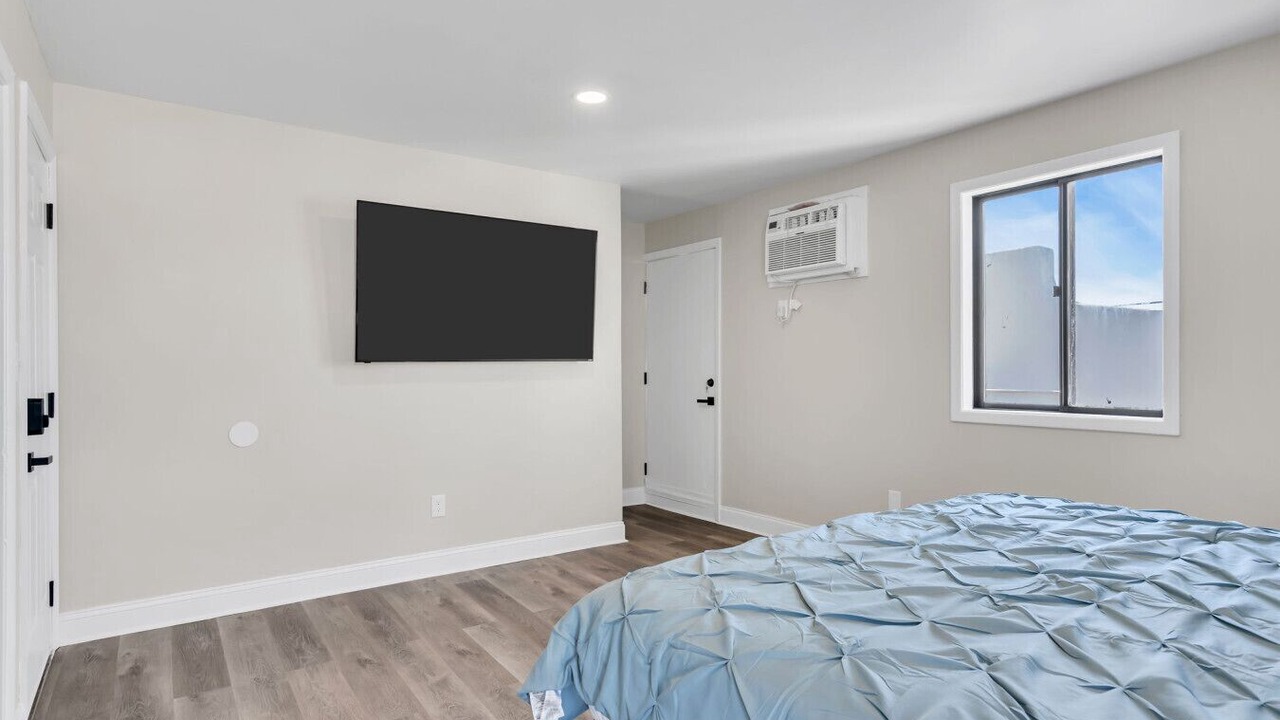 Photo of Bedroom in Seaside Heights