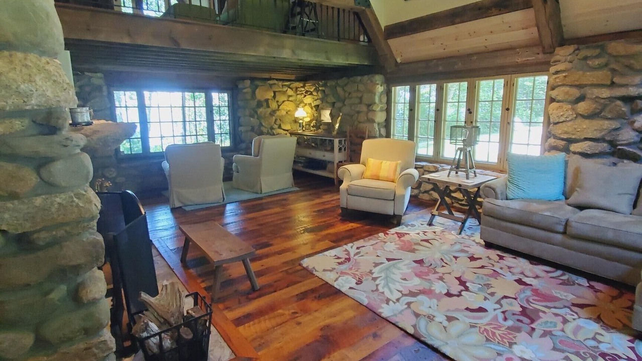 Photo of Livingroom in Rochester