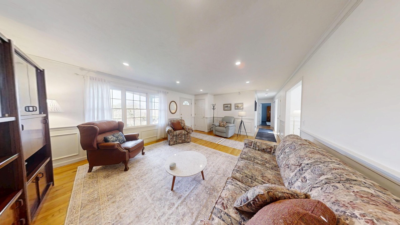 Photo of Livingroom in East Dennis