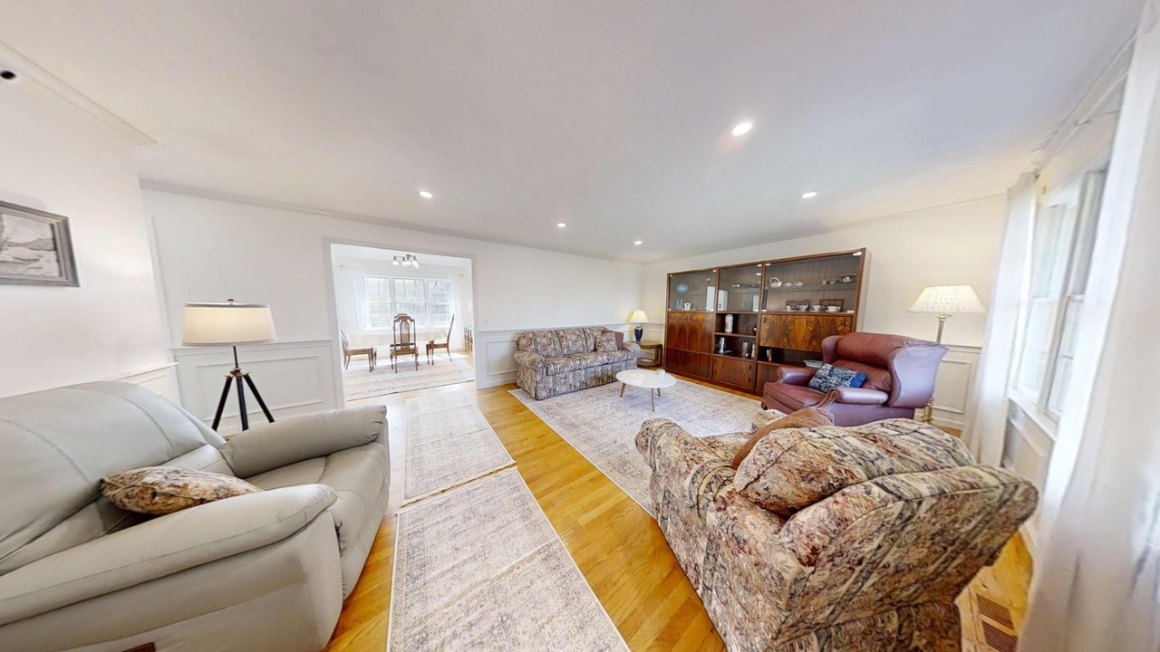 Photo of Livingroom in East Dennis