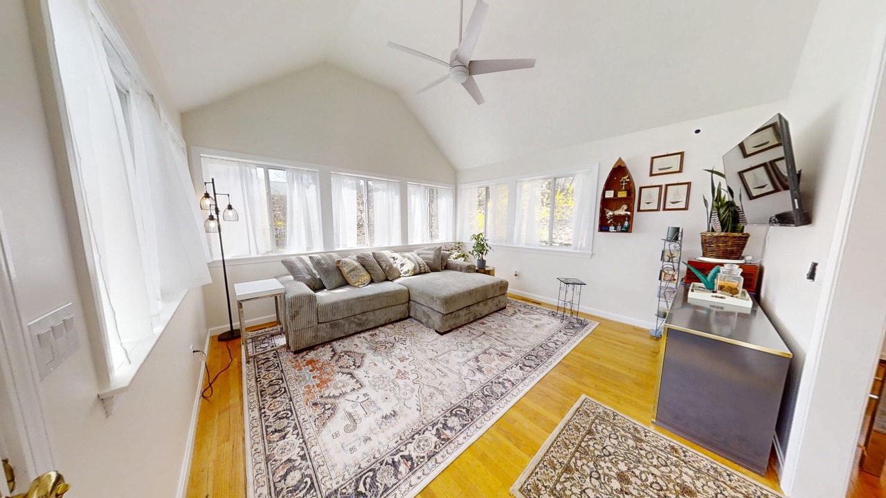 Photo of Livingroom in East Dennis