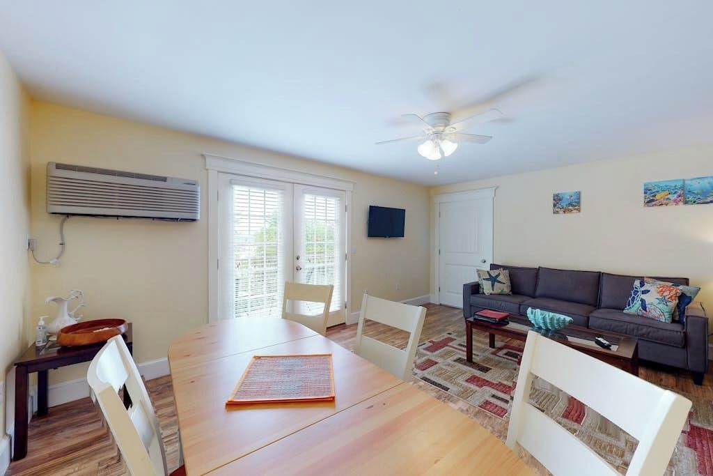 Photo of Livingroom in Edgecomb