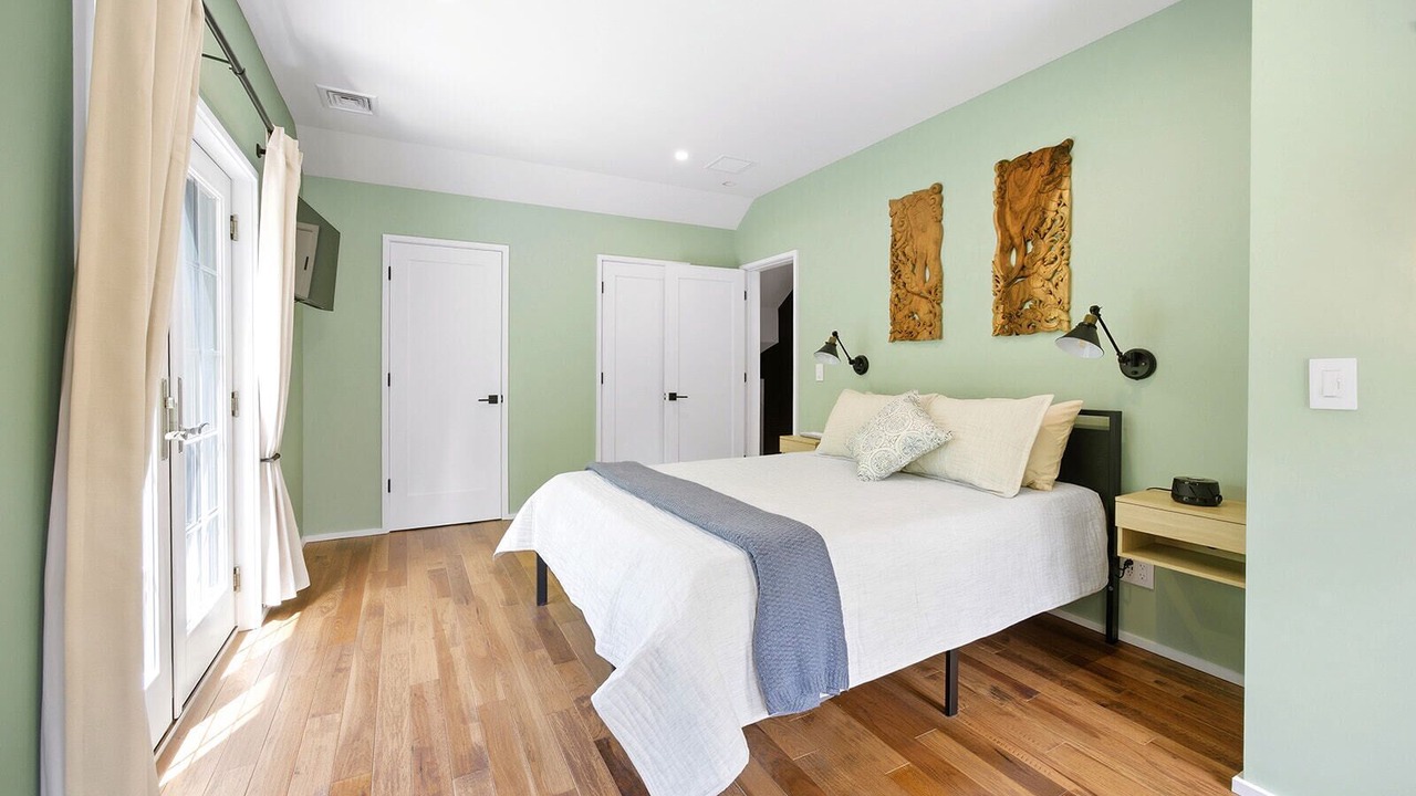 Photo of Bedroom in Lenox