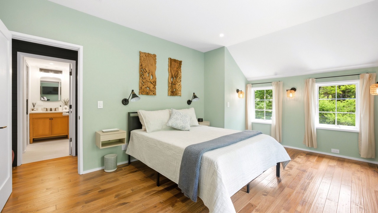 Photo of Bedroom in Lenox