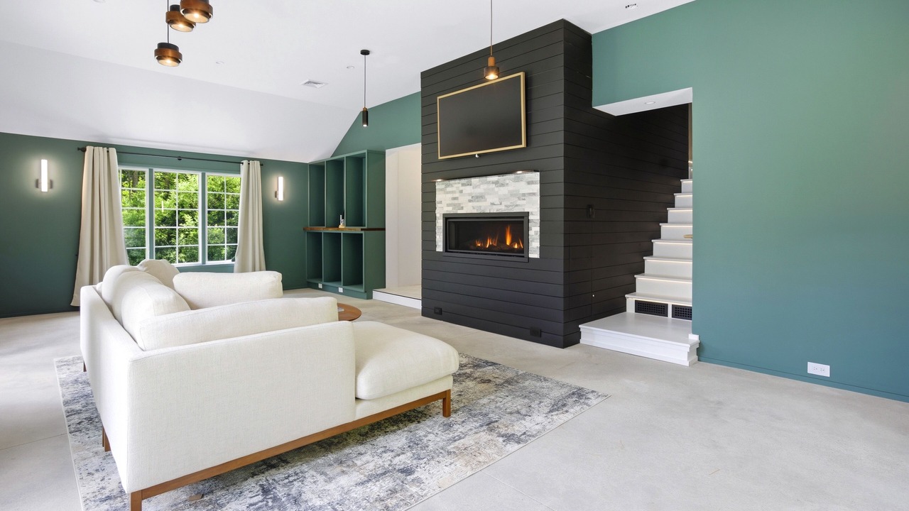 Photo of Livingroom in Lenox