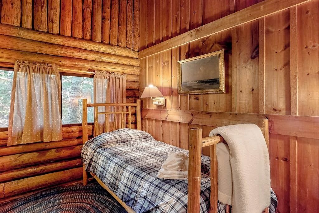 Photo of Bedroom in Boothbay Harbor