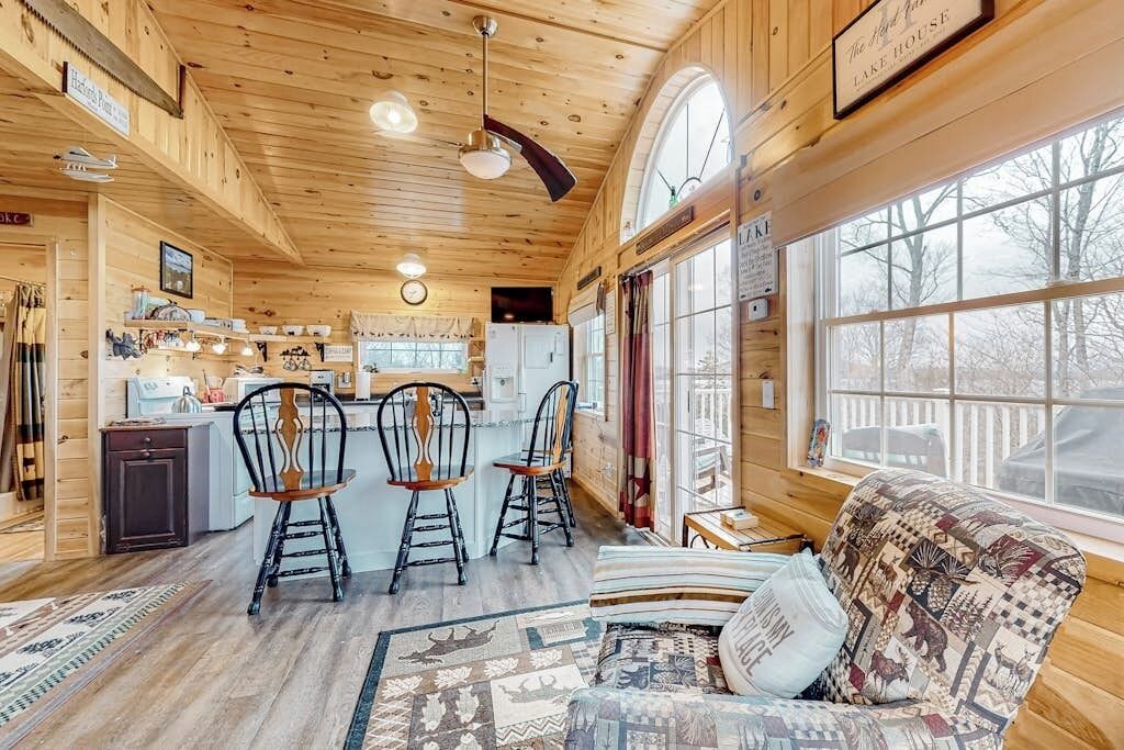 Photo of Livingroom in Greenville Junction