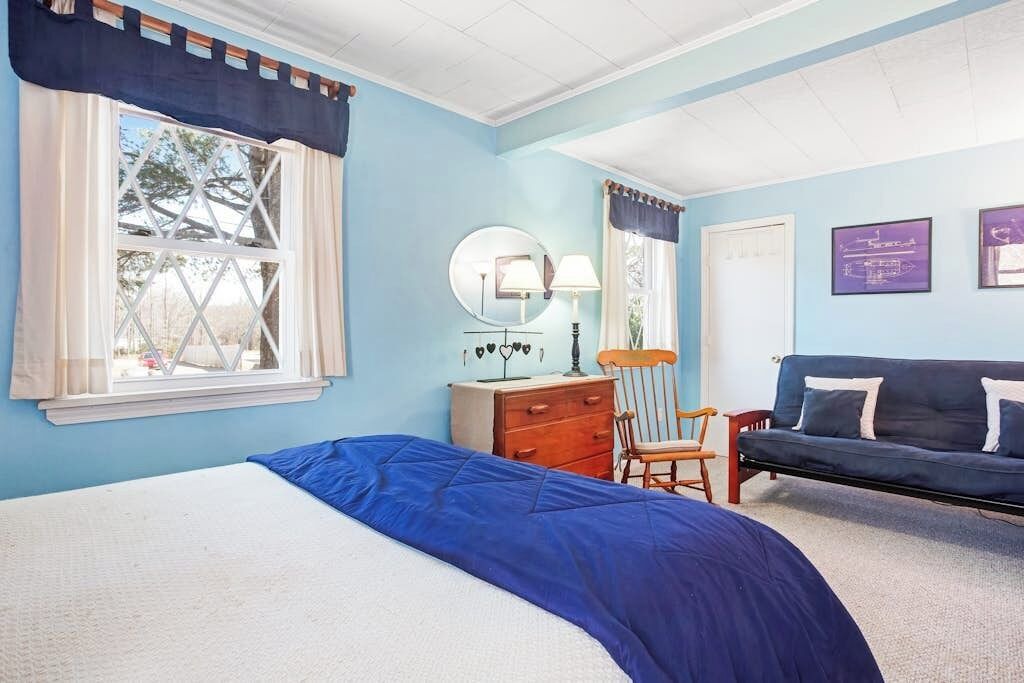 Photo of Bedroom in Seal Cove