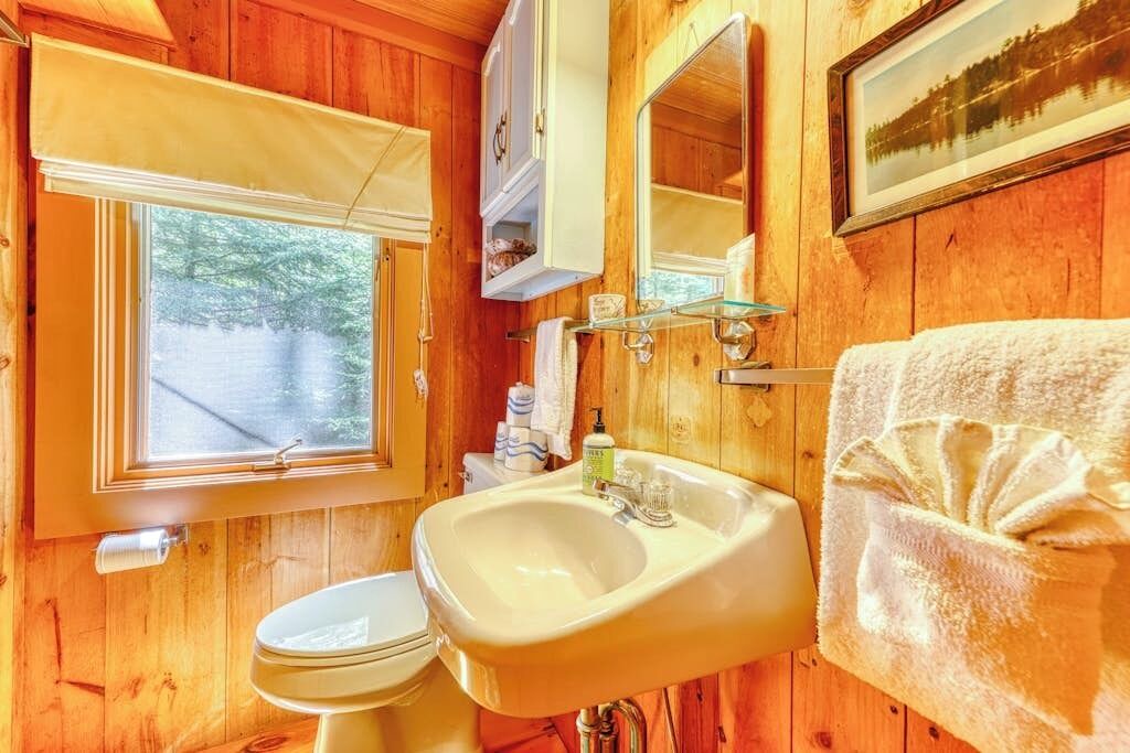 Photo of Bathroom in Boothbay Harbor