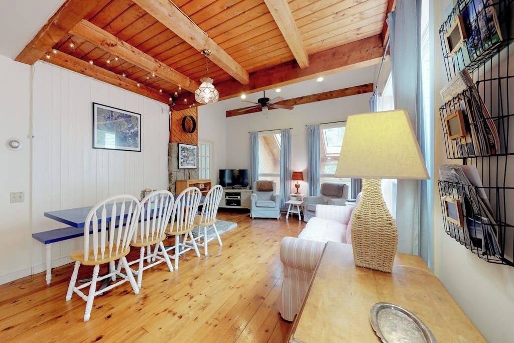 Photo of Livingroom in Otter Creek