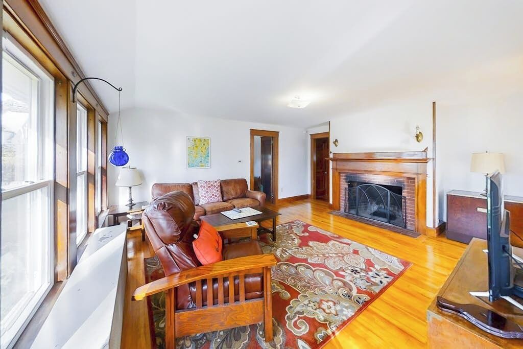 Photo of Livingroom in Bayville