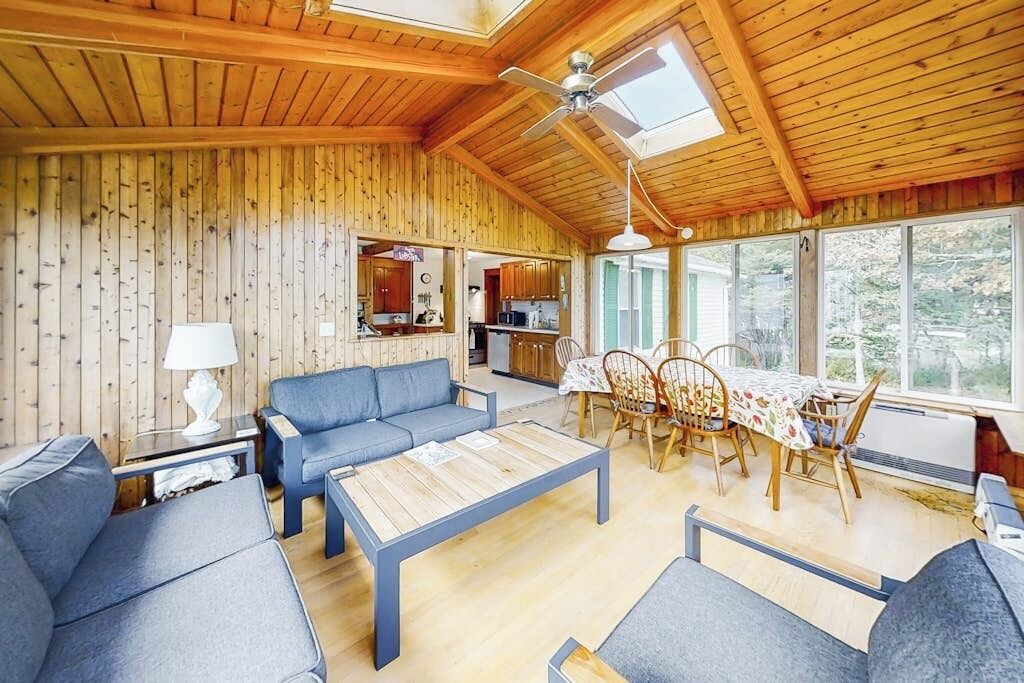 Photo of Livingroom in Bayville