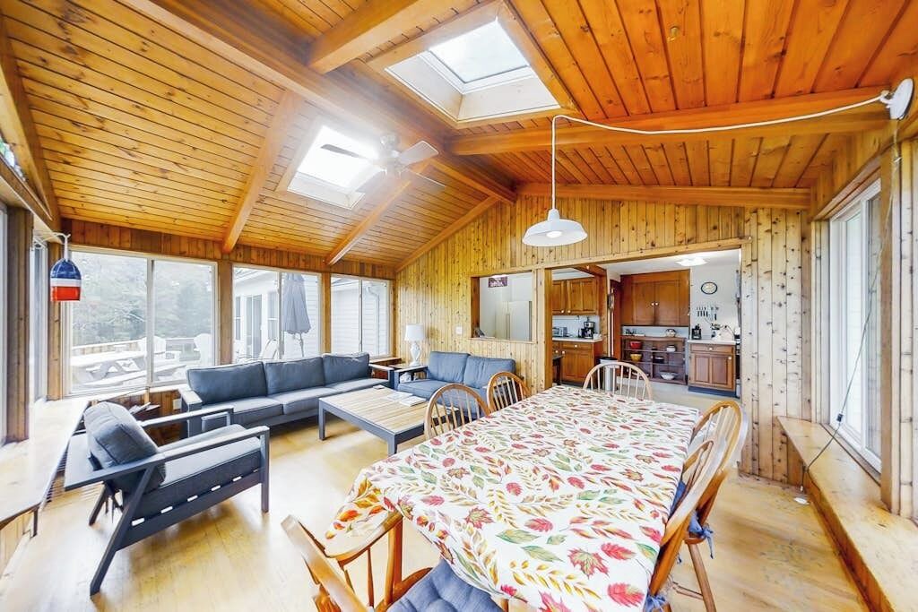 Photo of Livingroom in Bayville