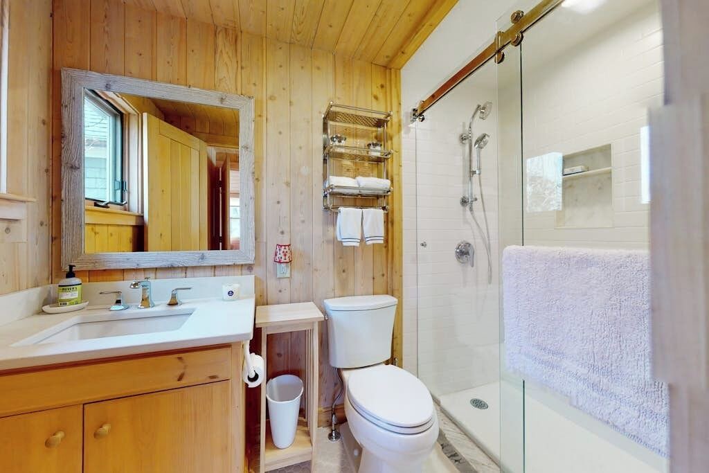 Photo of Bathroom in Brooklin