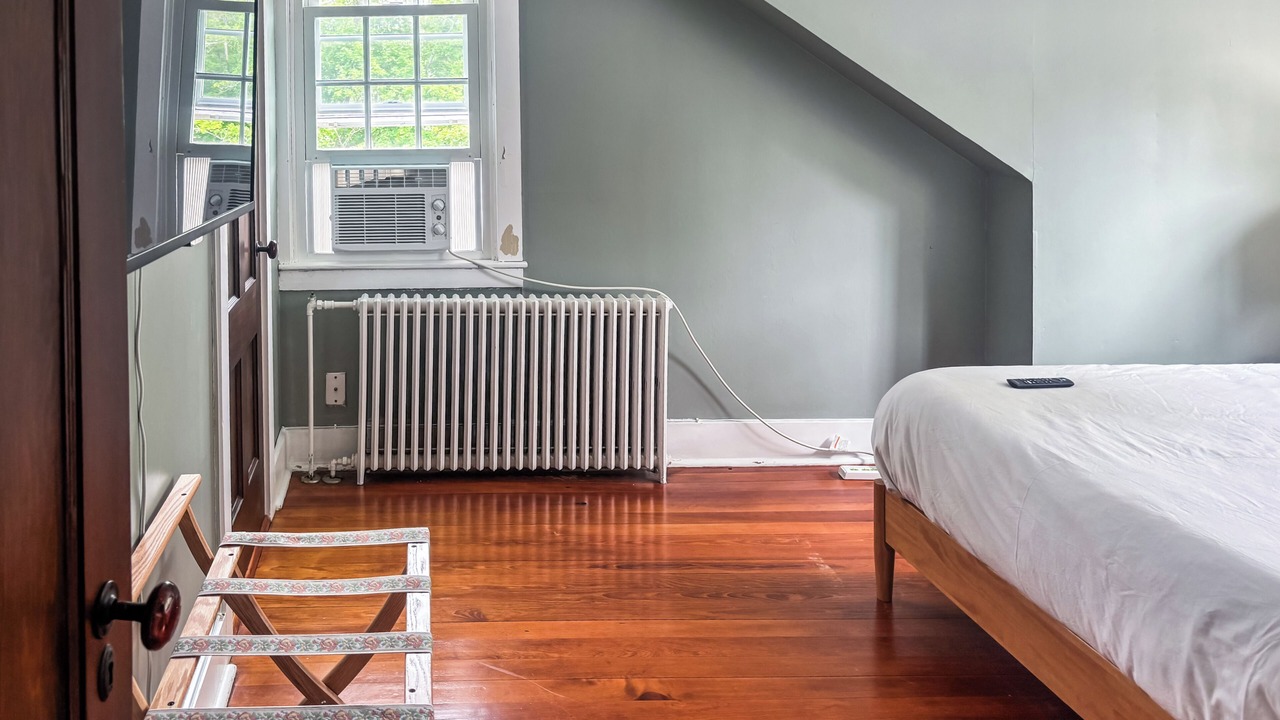 Photo of Bedroom in Cummaquid