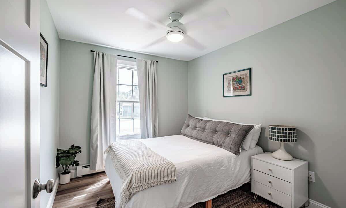 Photo of Bedroom in Raymond