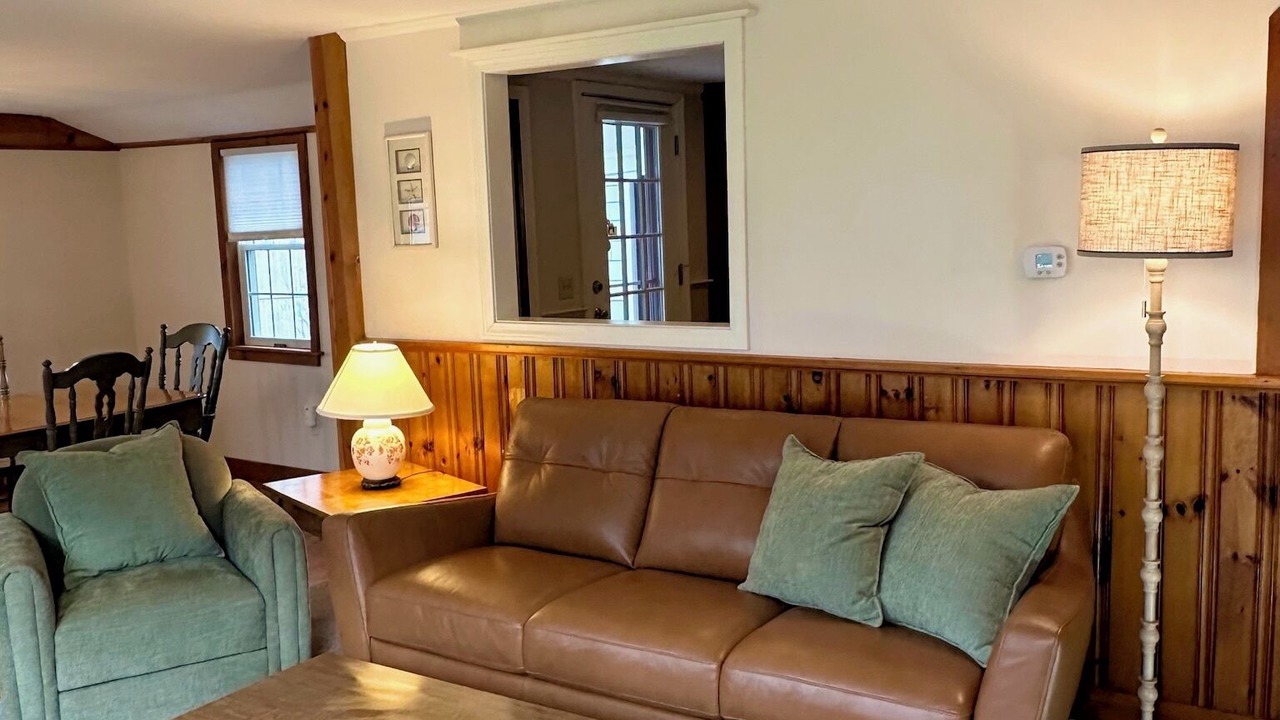 Photo of Livingroom in West Yarmouth